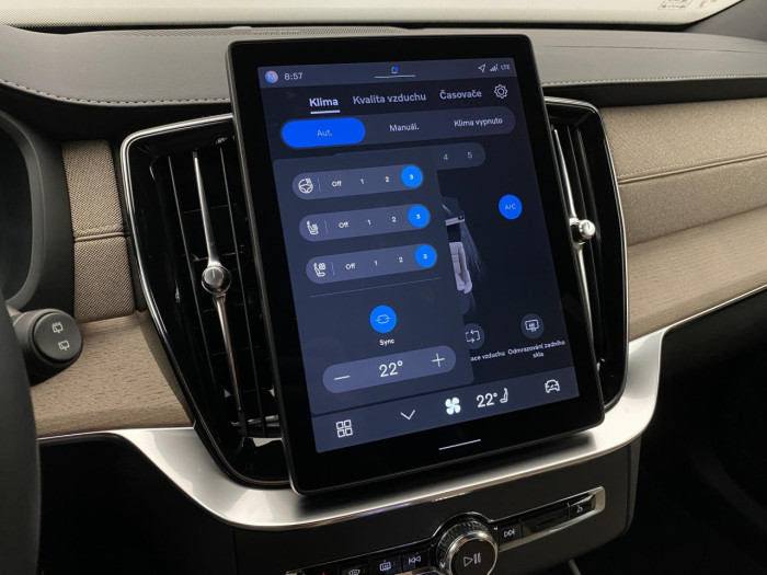 Volvo XC90 T8 AWD RECHARGE BRIGHT PLUS 7m na operativní leasing