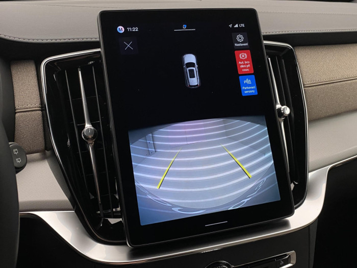 Volvo XC90 B5 AWD AUT CORE 7míst na operativní leasing