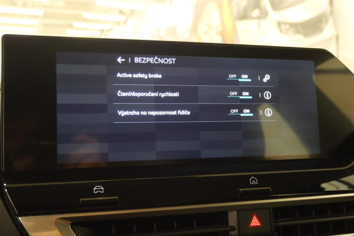 Citroën C4 1.2 PureTech 75 kW Live Pack na operativní leasing