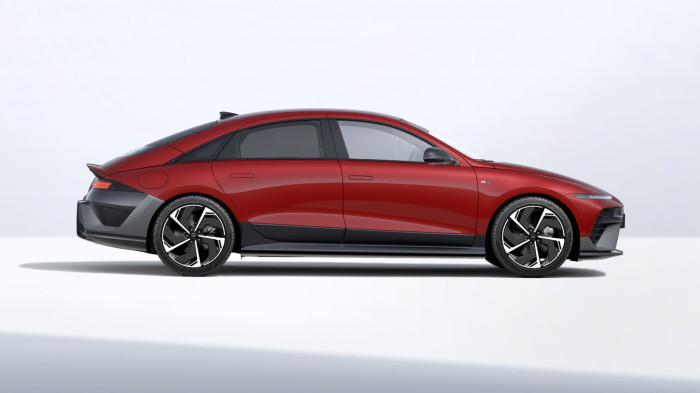 Hyundai Ioniq 6 Premium POWER 84.0kWh 168kW na operativní leasing