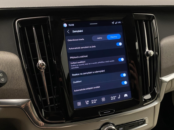 Volvo V90 T6 AWD Plug-in BRIGHT PLUS na operativní leasing