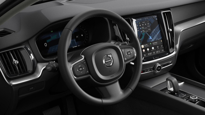 Volvo V60 B4 AUT CORE na operativní leasing