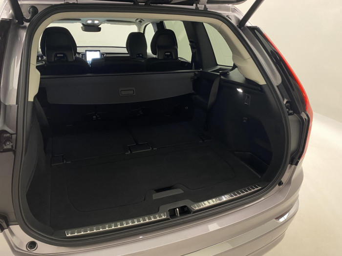 Volvo XC90 B5 AWD AUT BRIGHT PLUS na operativní leasing