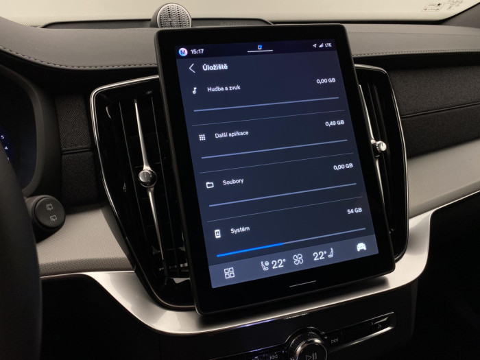 Volvo XC90 B5 AWD AUT BLACK EDITION PLUS na operativní leasing