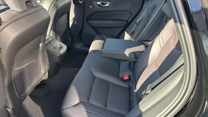 Volvo XC60 2.0 B4 - Diesel - Automat 8st. - 4x4 na operativní leasing