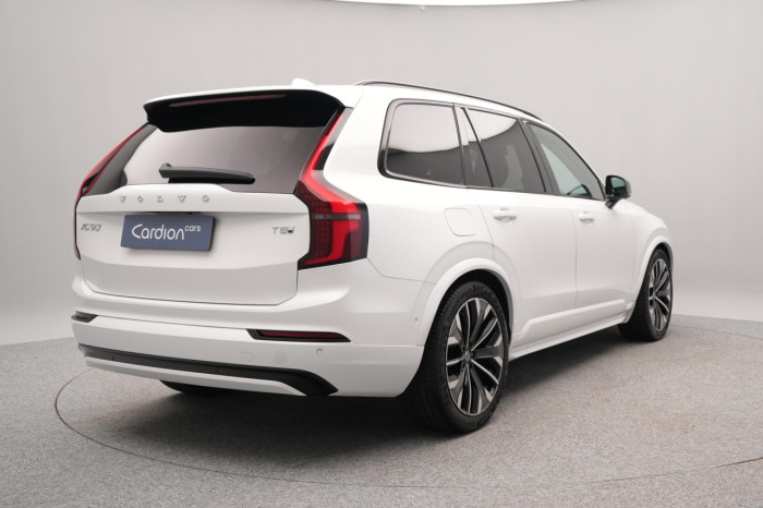 Volvo XC90 T8 AWD Plug-in ULTRA DARK 7m na operativní leasing