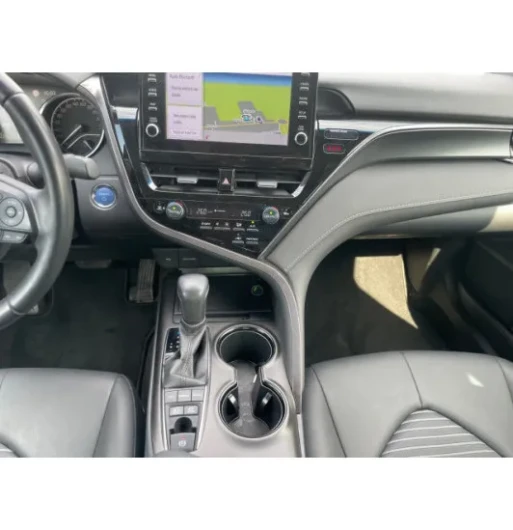 Toyota Camry 2.5 Hybrid Prestige AT na operativní leasing