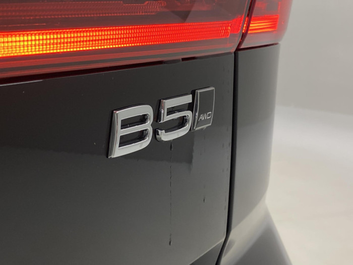 Volvo XC60 B5 AWD AUT BRIGHT PLUS na operativní leasing