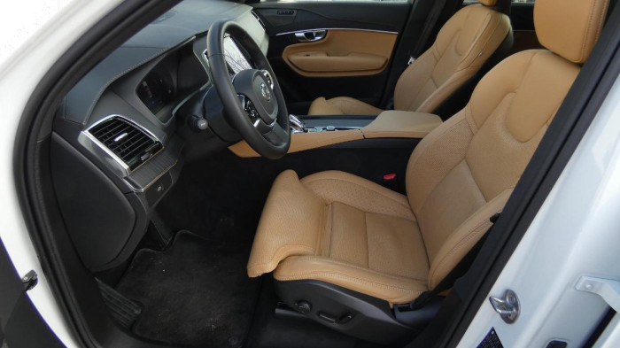 Volvo XC90 B5 AWD Plus Bright 7 míst na operativní leasing