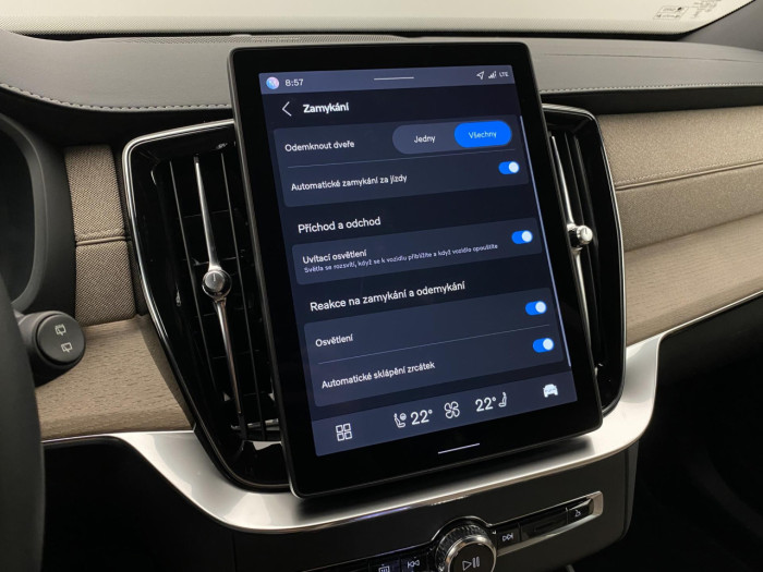 Volvo XC90 T8 AWD RECHARGE BRIGHT PLUS 7m na operativní leasing