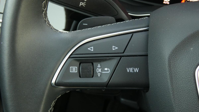 Audi Q8 55 TFSI quattro tiptronic na operativní leasing