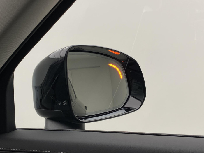Volvo XC90 T8 AWD RECHARGE DARK PLUS 7m na operativní leasing