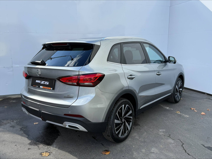 MG ZS Hybrid+ Exclusive AT 1,5 / 145kW na operativní leasing
