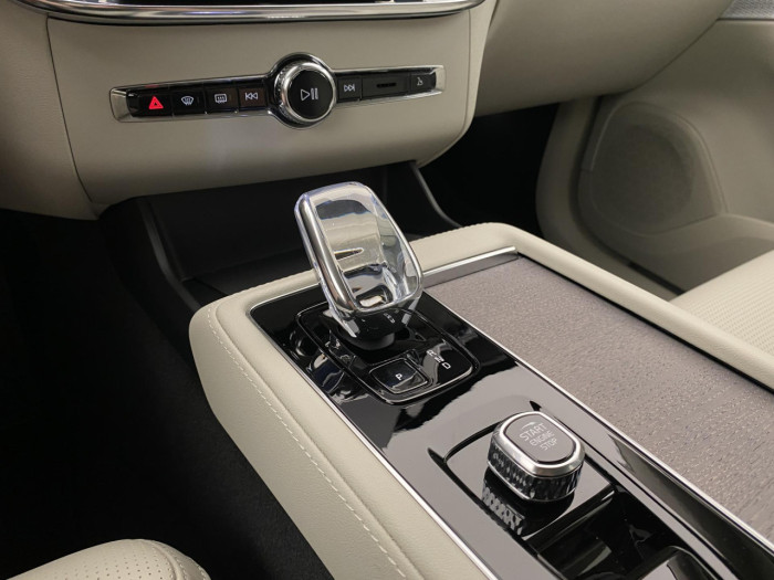 Volvo XC90 B5 AWD AUT BRIGHT PLUS 7míst na operativní leasing