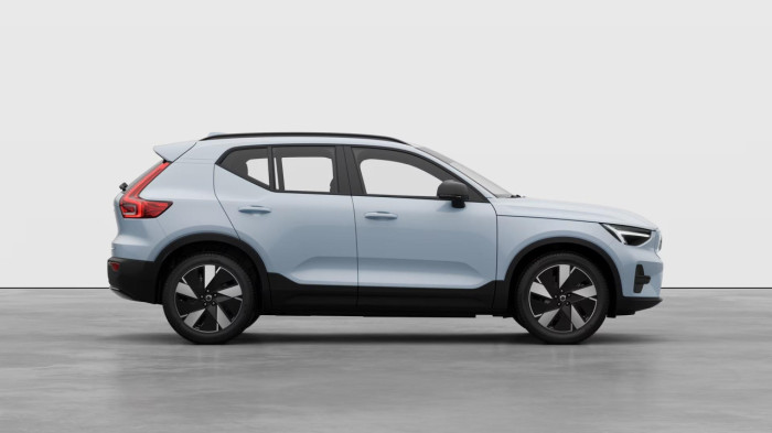 Volvo EX40 PURE ELECTRIC SINGLE CORE RWD na operativní leasing