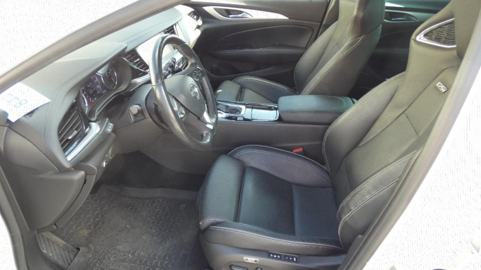 Opel Insignia 2,0 T 4x4 GSi na operativní leasing