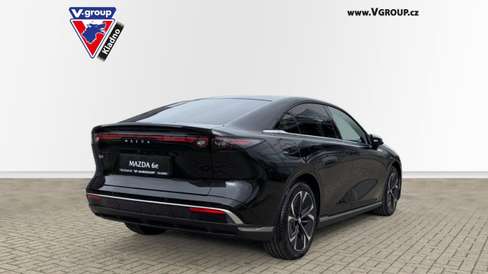 Mazda 6e 68.8 kWh Takumi - Jet Black na operativní leasing