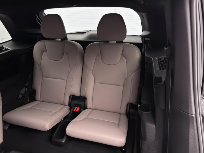 Volvo XC90 T8 AWD Plug-in BRIGHT PLUS 7m na operativní leasing