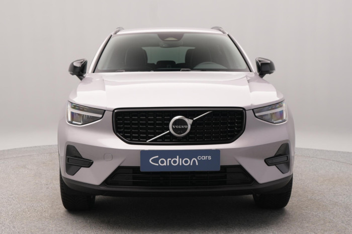 Volvo XC40 B3 AUT DARK PLUS na operativní leasing