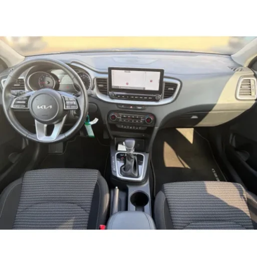 Kia cee'd SW 1.5T-GDI 103 Top AT na operativní leasing