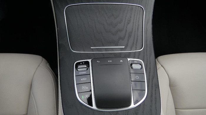 Mercedes-Benz Třídy E 400d 4MATIC Avantgarde na operativní leasing