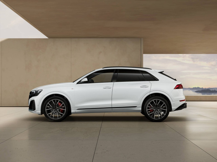 Audi Q8 SUV 50 Quattro 8TT 3,0TDI / 210kW na operativní leasing