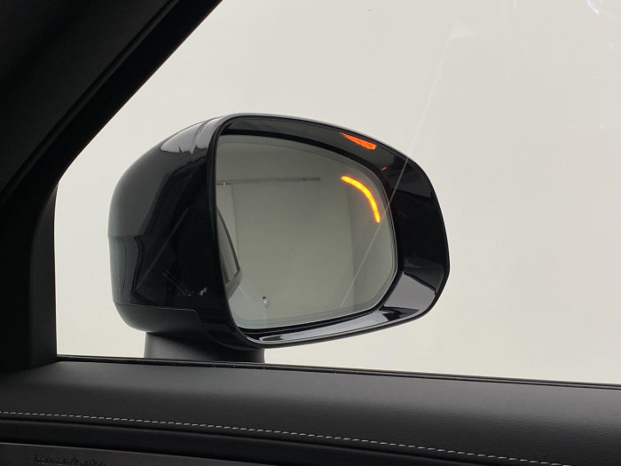 Volvo XC90 B5 AWD BLACK EDITION PLUS 7 na operativní leasing