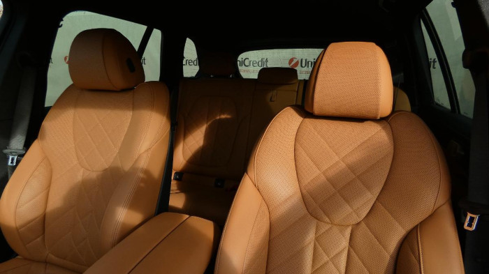 Lexus NX 350h 2.5 E-CVT Comfort Top na operativní leasing