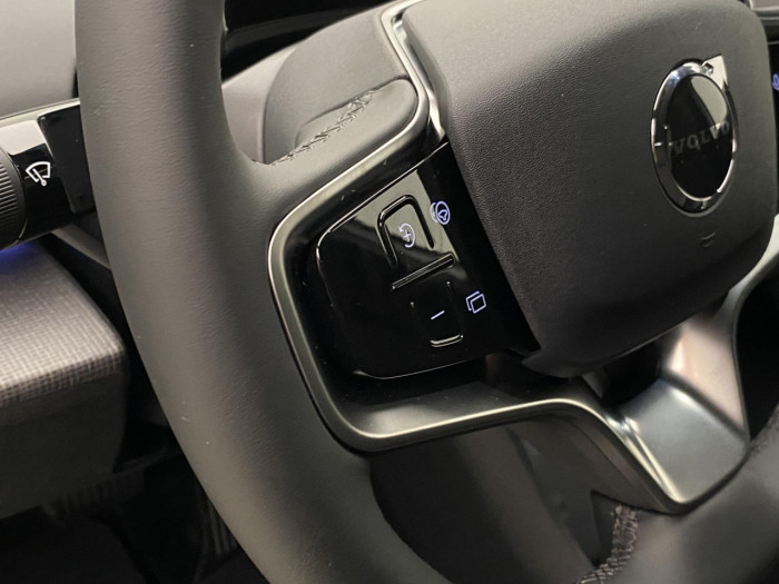 Volvo EX30 P5 LONG RANGE ELETRIC PLUS na operativní leasing
