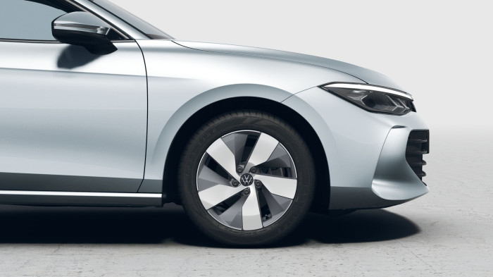 Volkswagen Passat 1,5 eTSI 110 kW mHEV na operativní leasing