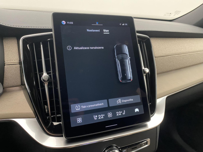 Volvo XC90 T8 AWD Plug-in BRIGHT PLUS 7m na operativní leasing
