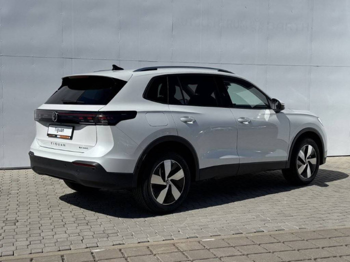 Volkswagen Tiguan People eHybrid 6DSG 1,5TSi / 110kW na operativní leasing