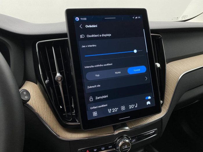 Volvo XC60 B5 AWD AUT BRIGHT PLUS na operativní leasing
