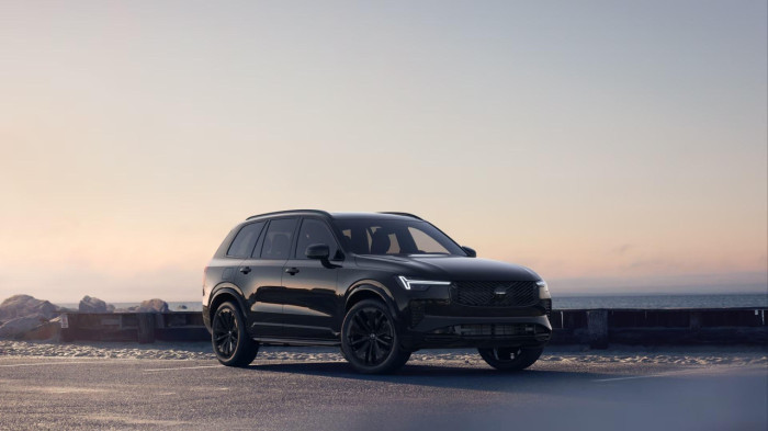 Volvo XC90 B5 AWD AUT BLACK EDITION ULTRA 2.0 Edition na operativní leasing