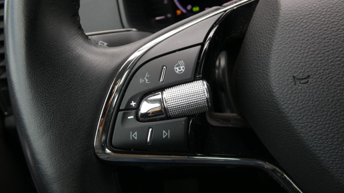 Škoda Karoq 2.0 TDI 110 kW Style 4x4 DSG na operativní leasing