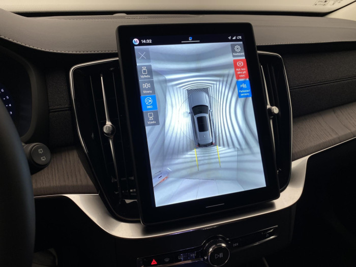 Volvo XC90 B5 AWD AUT BRIGHT PLUS na operativní leasing