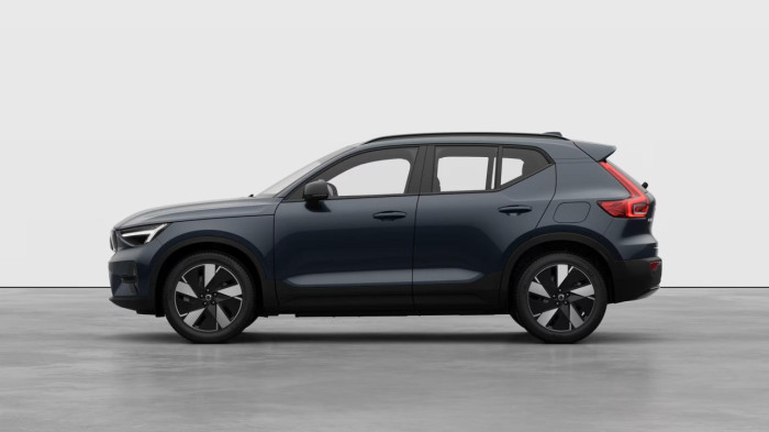 Volvo EX40 PURE ELECTRIC AWD TWIN PLUS na operativní leasing