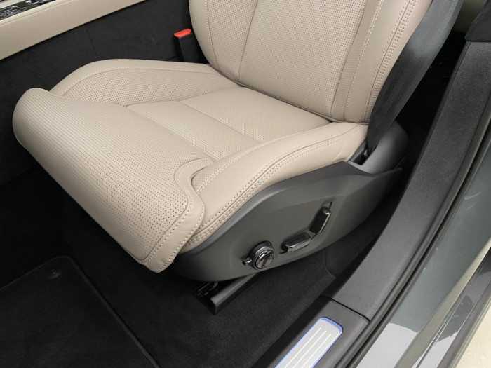 Volvo XC90 T8 AWD Plug-in BRIGHT ULTRA na operativní leasing