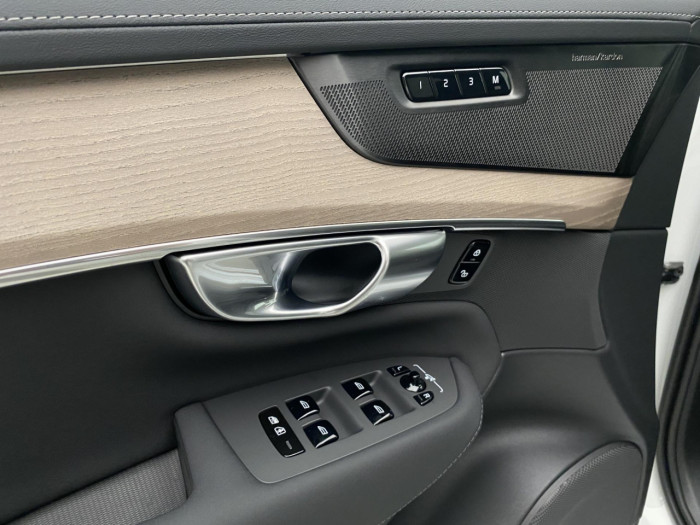 Volvo XC90 B5 AWD AUT BRIGHT PLUS 7míst na operativní leasing