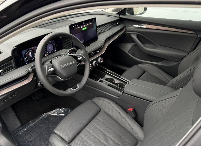 Škoda Superb Combi L&K 7DSG 2,0TDI / 110kW na operativní leasing