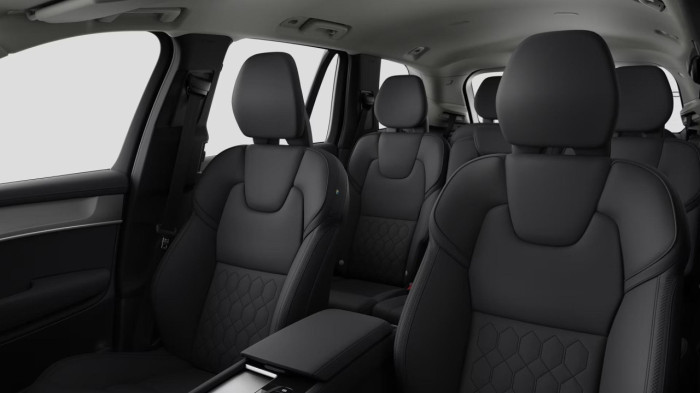 Volvo XC90 B5 AWD AUT CORE 7míst na operativní leasing