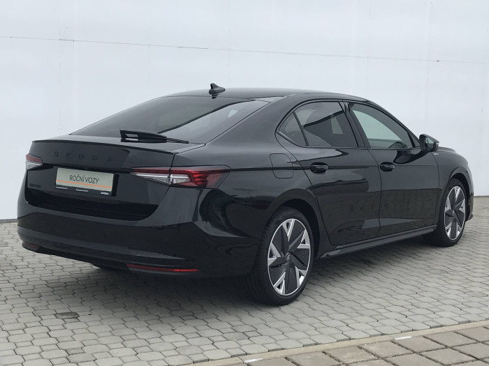 Škoda Superb Sportline 7DSG 2,0TDI / 110kW na operativní leasing