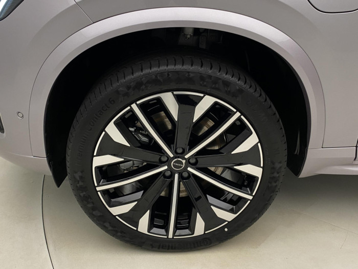 Volvo XC90 T8 AWD RECHARGE DARK PLUS 7m na operativní leasing