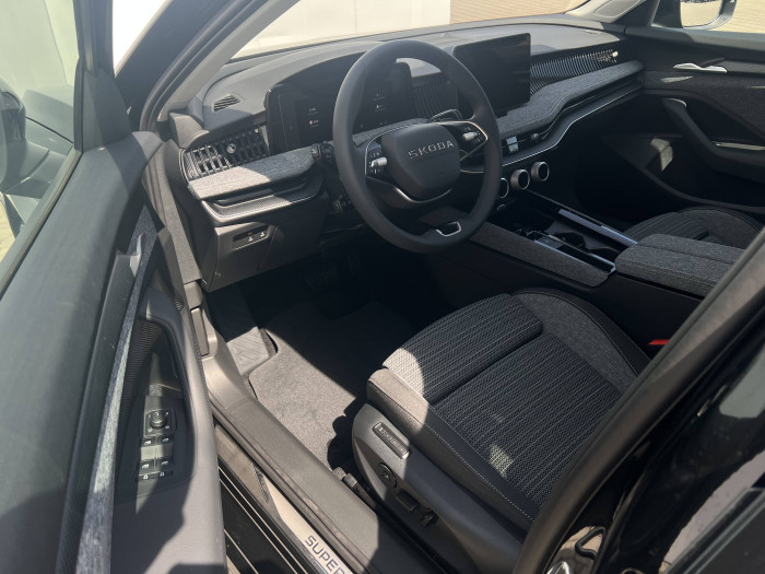 Škoda Superb Selection 7DSG 2,0TDI / 110kW na operativní leasing