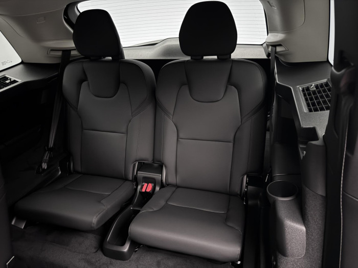 Volvo XC90 T8 AWD Plug-in BRIGHT PLUS 7m na operativní leasing