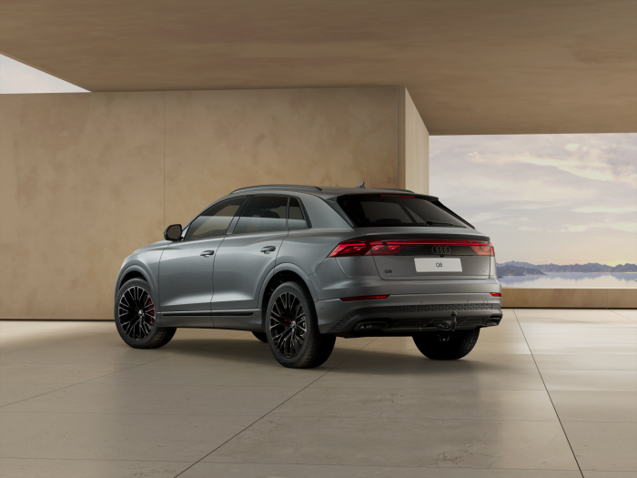 Audi Q8 SUV TDI quattro 210 kW na operativní leasing