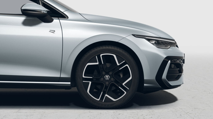 Volkswagen Golf R-Line People 1,5 eTSI 7DSG mHEV na operativní leasing