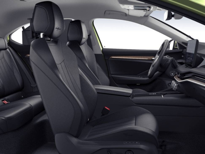 Škoda Superb L&K 1,5 TSI m-HEV 110 kW 7DSG na operativní leasing