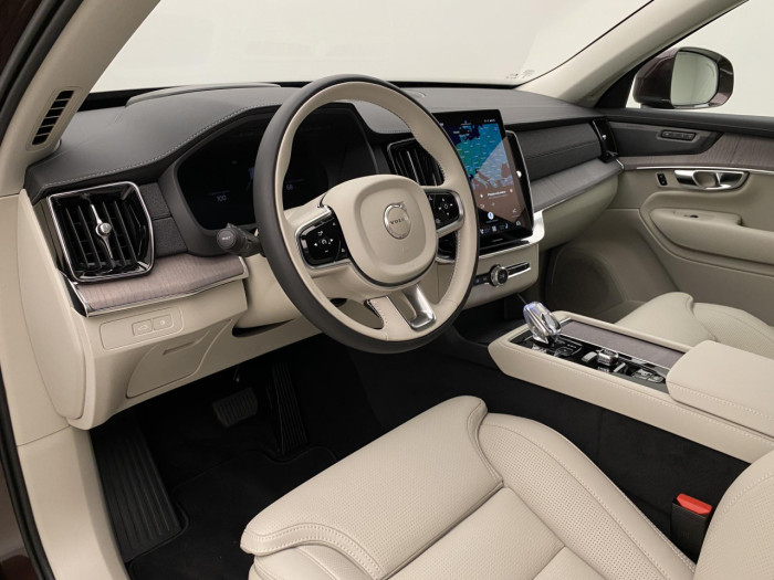 Volvo XC90 T8 AWD Plug-in BRIGHT PLUS 7m na operativní leasing