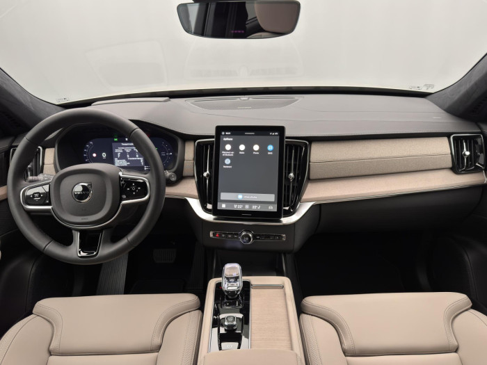 Volvo XC90 T8 AWD Plug-in ULTRA DARK 7m na operativní leasing